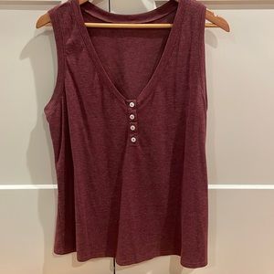 Tank top with buttons size Large EUC